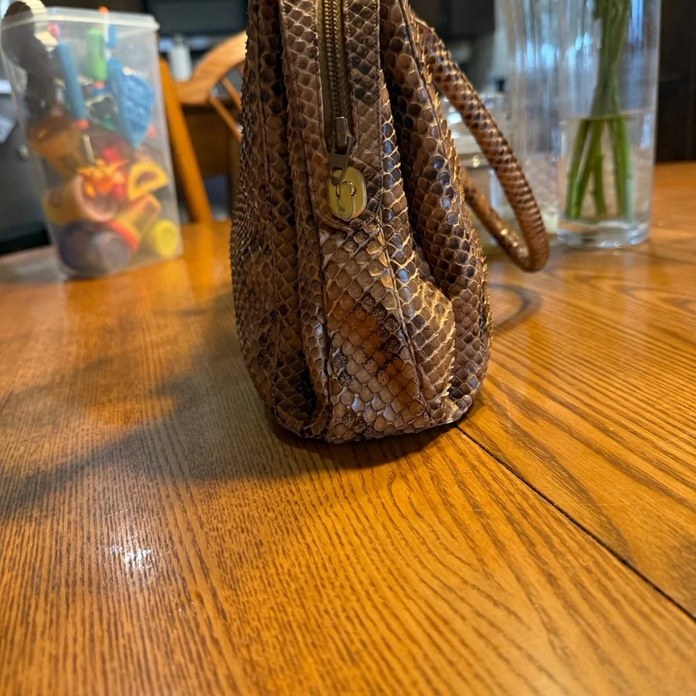 Judith Leiber Python Vintage - Picture 5 of 15